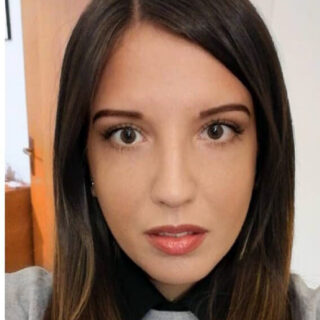 https://laboratoriocedal.it/wp-content/uploads/2022/03/valeria-caricati-1-e1647944914766-320x320.jpg